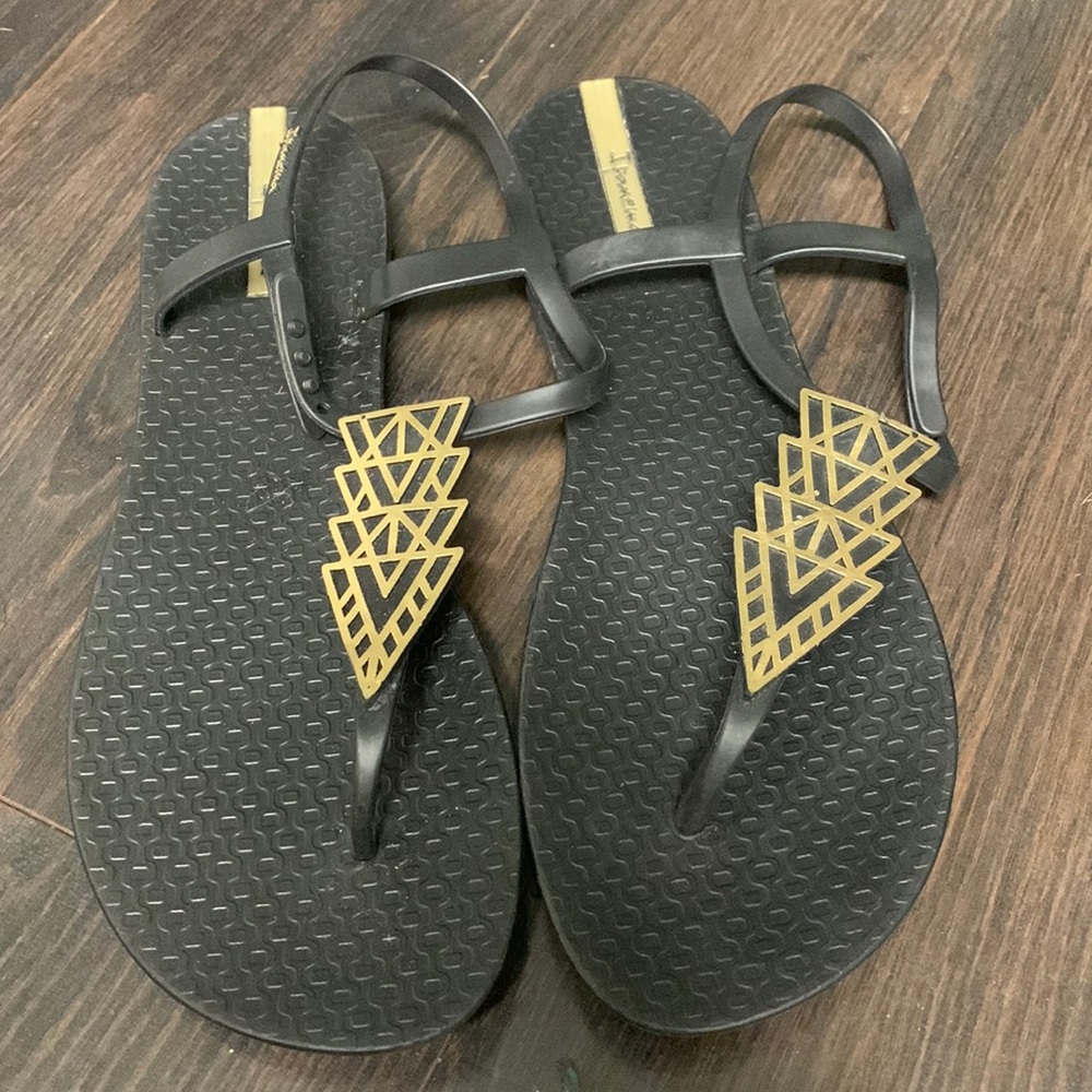 Ipanema size 9